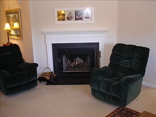1st image of 105 Ontario Ct