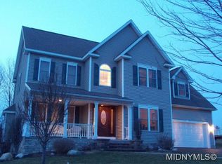 9197 Shelley Dr, Marcy, NY 13403