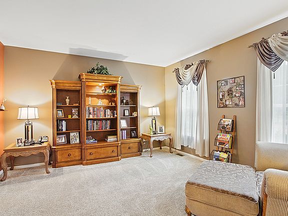 4th image of 1229 Danhof Dr