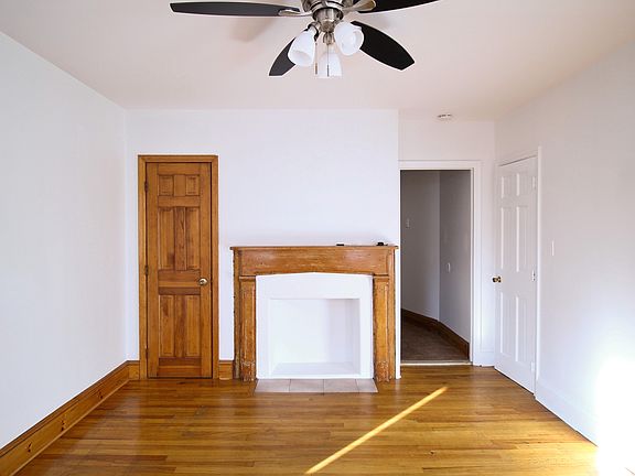 2nd image of 315 Devoe St #1