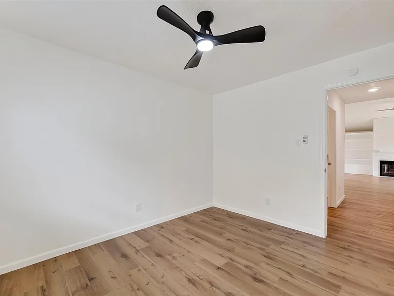 7403 Oak Walk Dr — Photo 23