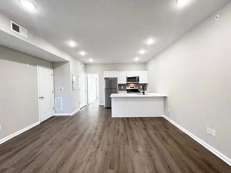 1228 N Marshall St #3R — Photo 5