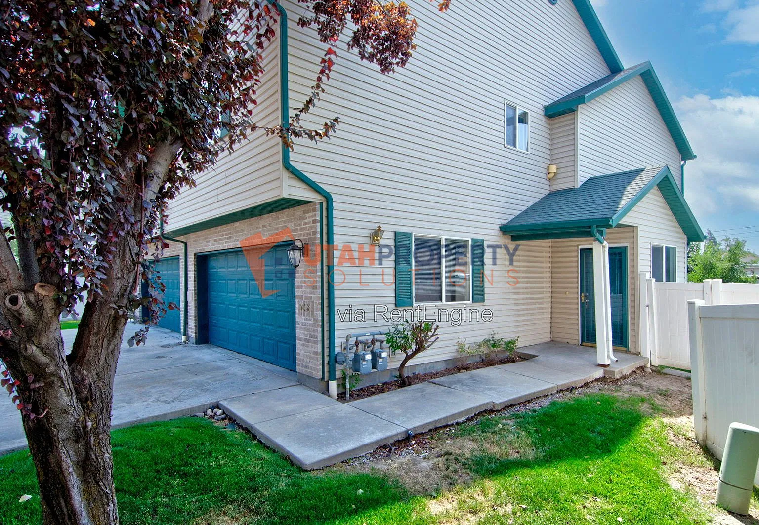 3 bed, 2.5 bath, 1476 sqft, $2,145 — Photo 3