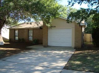3809 Bridalwreath Dr, Fort Worth, TX 76133