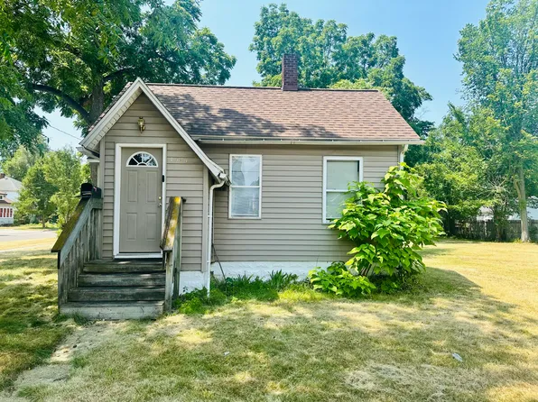 1541 6th St, Muskegon, MI 49441