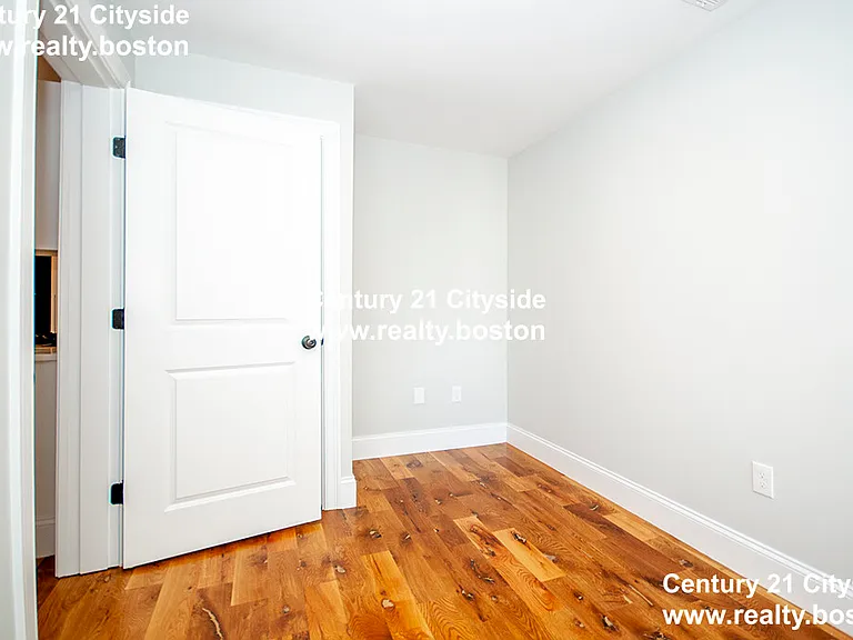 205 Marion St #3 — Photo 12