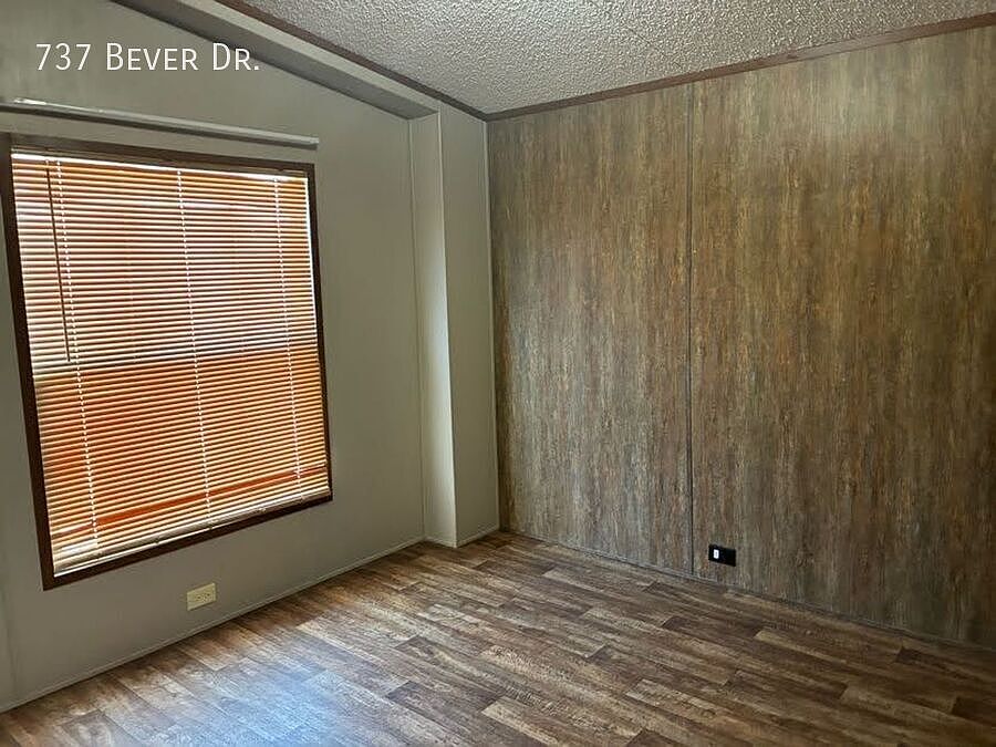 1st image of 737 E Bever Dr