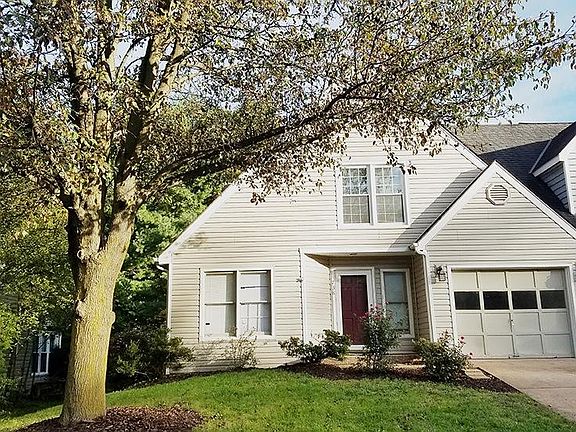 3rd image of 738 Woodland Dr