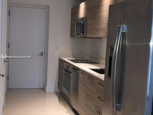 121 NE 34th St, Miami, FL