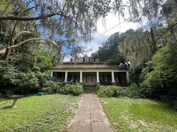 422 Hampton St, Walterboro, SC 29488