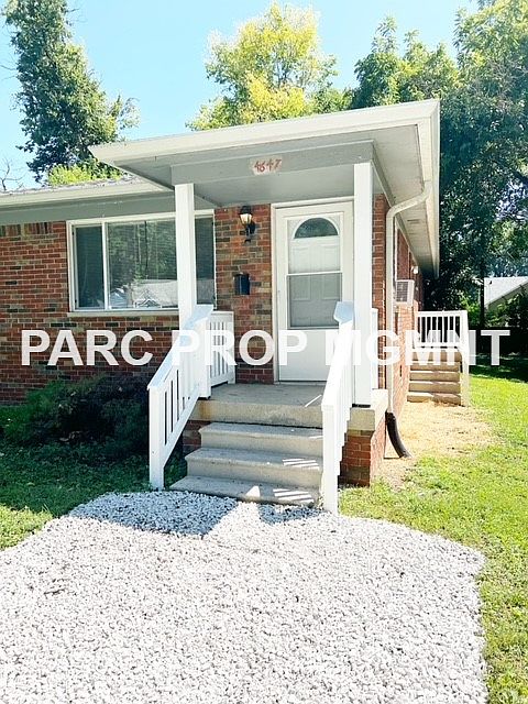 4647CrestviewFrontW_08172023