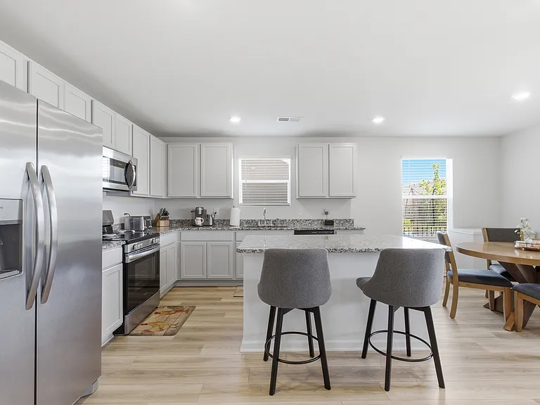 640 Cedar Brook Dr — Photo 8