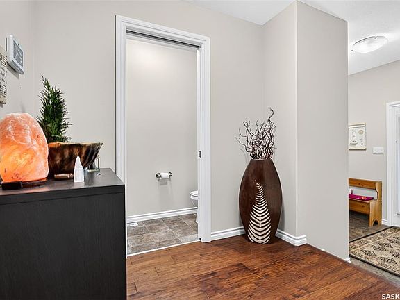 5th image of UNIT A2-33 Wood Lily DRIVE