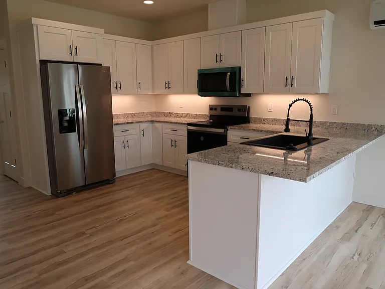 Seven Oaks Luxury Duplexes — Photo 97
