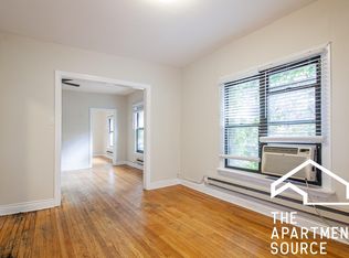 732 W Roscoe St #1W, Chicago, IL 60657