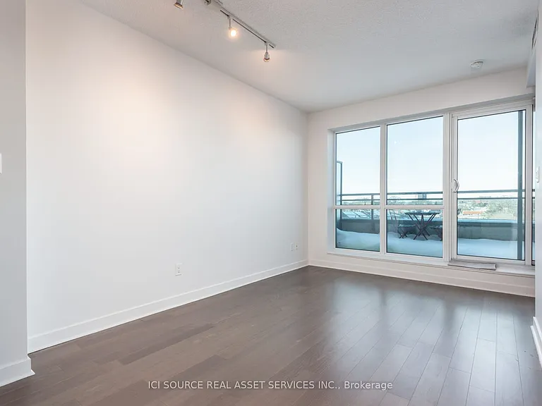 1169 Queen St W #509 — Photo 4