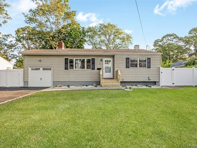 49 45th Street, Islip, NY, 11751