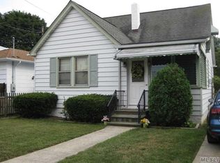 105 Ralph Ave, Bellmore, NY 11710