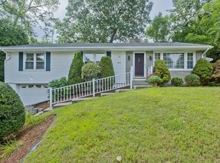 90 Bemis Rd, Holyoke, MA 01040