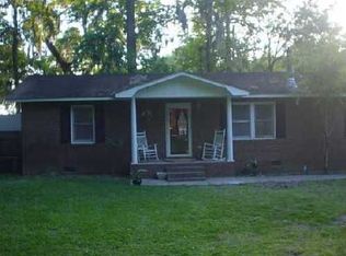 67 Perry Dr, Midway, GA 31320