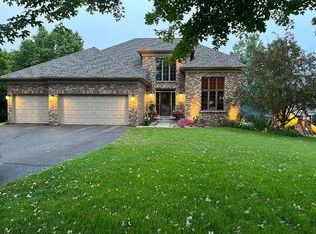11 Cliff Ridge Ct, Hudson, WI 54016