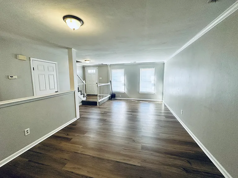 228 Windbrooke Ln — Photo 4