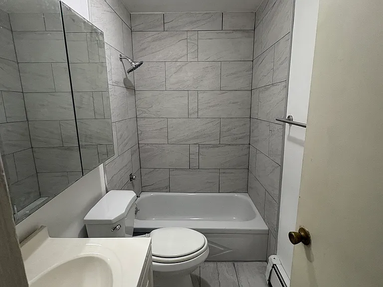 4206 Palisade Ave #2 — Photo 6