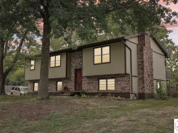 400 Acorn Pl, Warrensburg, MO 64093