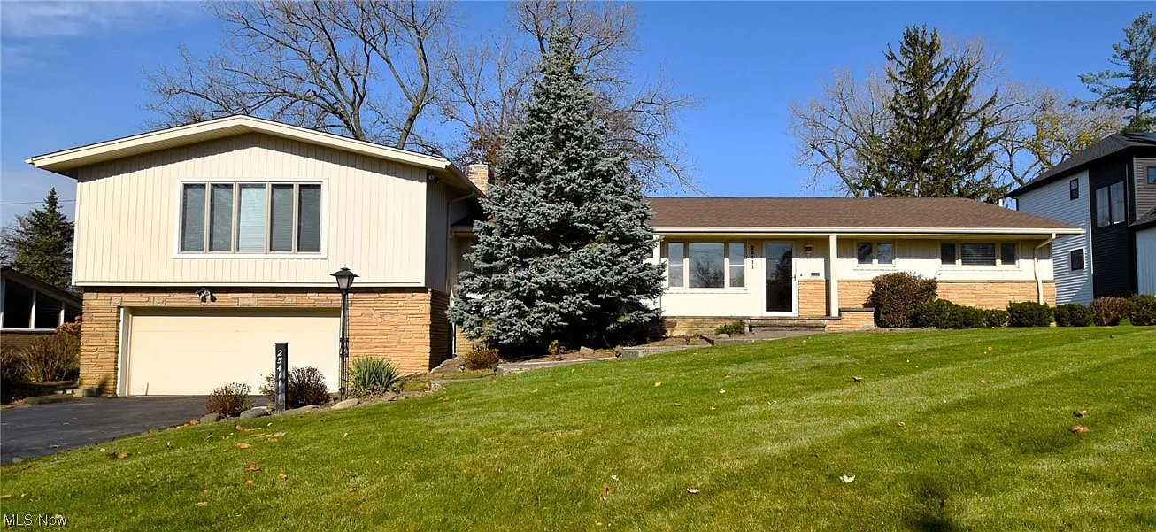 25411 Bryden Rd photo 1