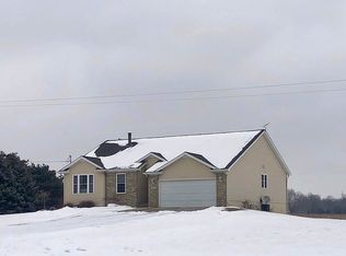 1085 S Balcom Rd, Ovid, MI 48866