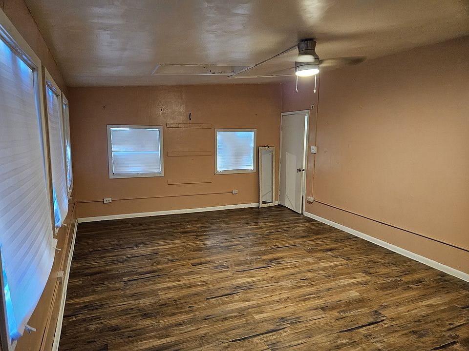 MASTER BEDROOM 2nd VIEW