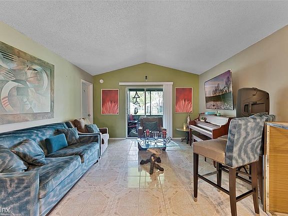 4th image of 2717 Montego Bay Blvd