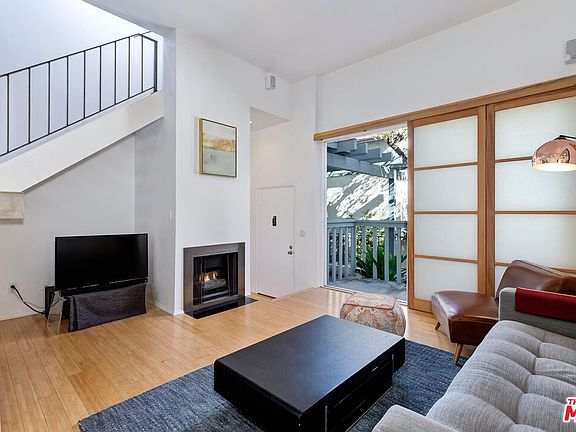 2nd image of 1144 17th St #7