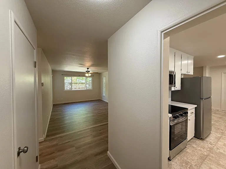 3709 Columbine Dr — Photo 7