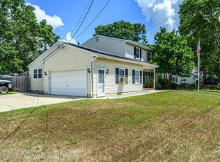 302 Hemlock Dr, Lanoka Harbor, NJ