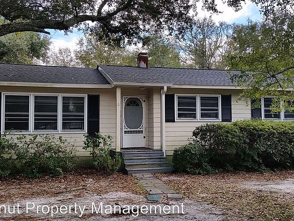 2nd image of 110 Lee Dr