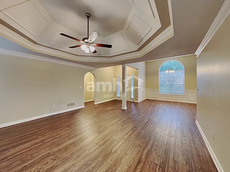 825 Georgian Hills Dr — Photo 7