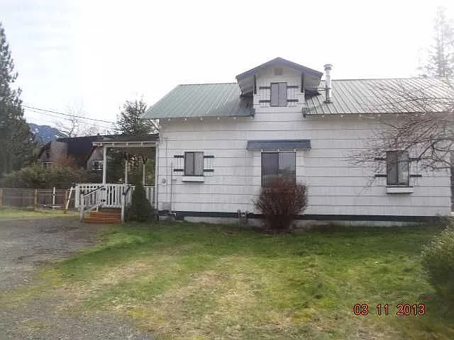 107 13th St photo 1