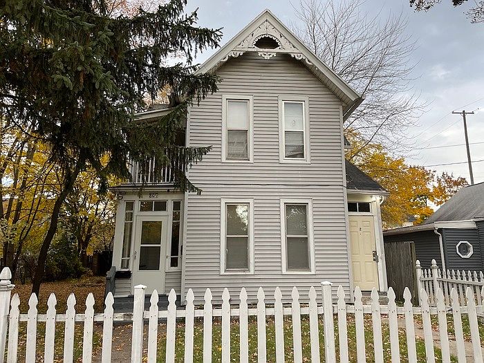 1st image of 809 Turner Ave NW #1
