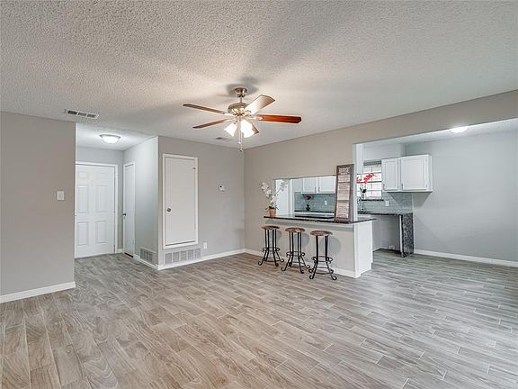 3rd image of 506 Flowers St