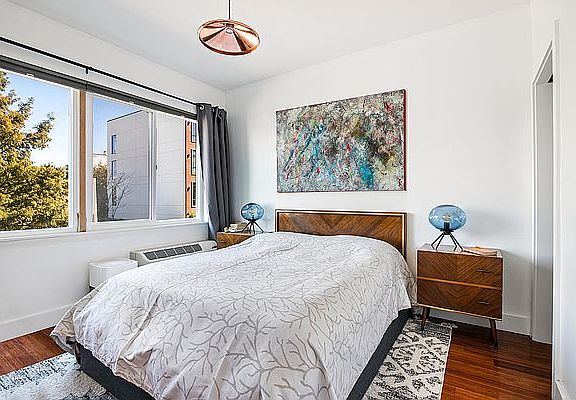 5th image of 38 Wilson Ave APT 2D