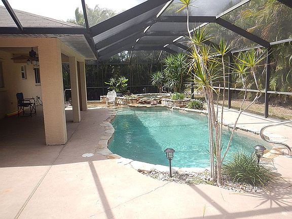 4th image of 5828 SW 1st Pl