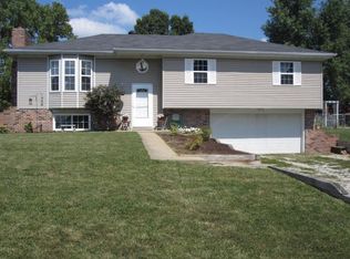 3127 Southwood Hills Rd, Jefferson City, MO 65101