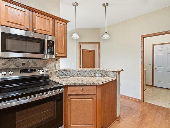 5th image of 5364 S Butterfield WAY
