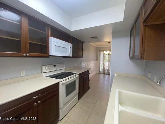 5th image of 1907 Cashew Courtway