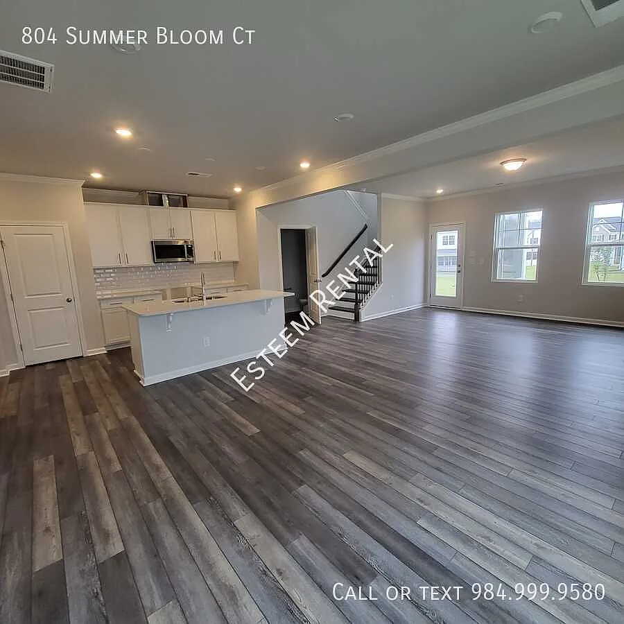 Building Photo - 804 Summer Bloom Ct