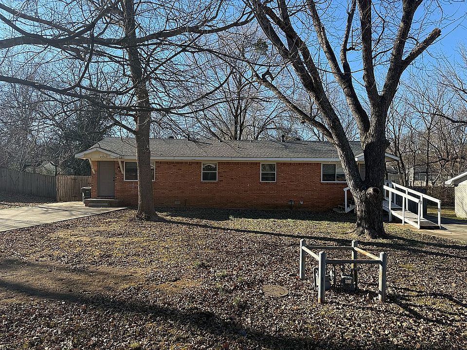 1st image of 205 N Florene St #A