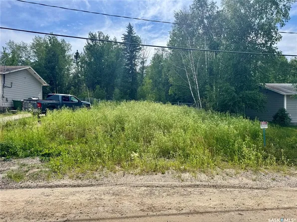 147 Fitch DRIVE, La Ronge, SK S0J 1L0