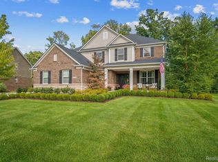 23599 Underwood Dr, South Lyon, MI 48178