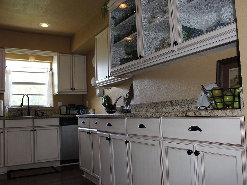 2nd image of 1303 Krouse St